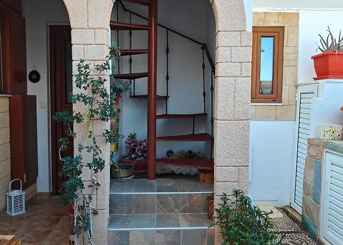 Nikelen Lindian Exclusive