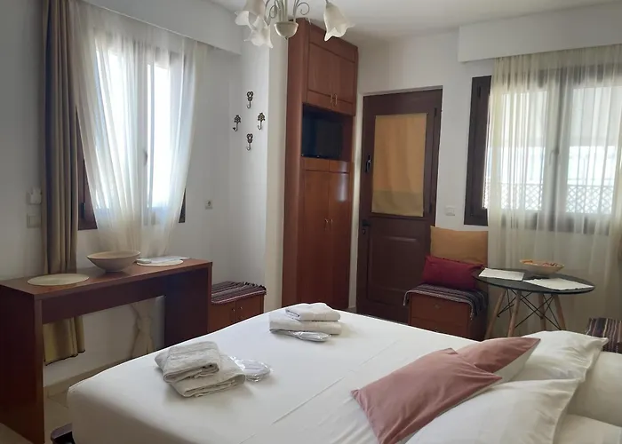 Nikelen Lindian Exclusive * Líndos